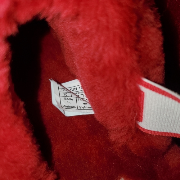 Ugg slides - Picture 7 of 10